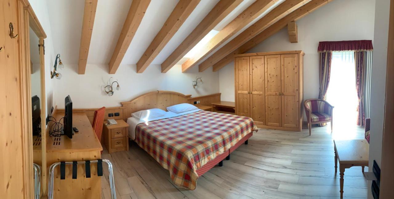 Hotel Laurin Канацеї Екстер'єр фото