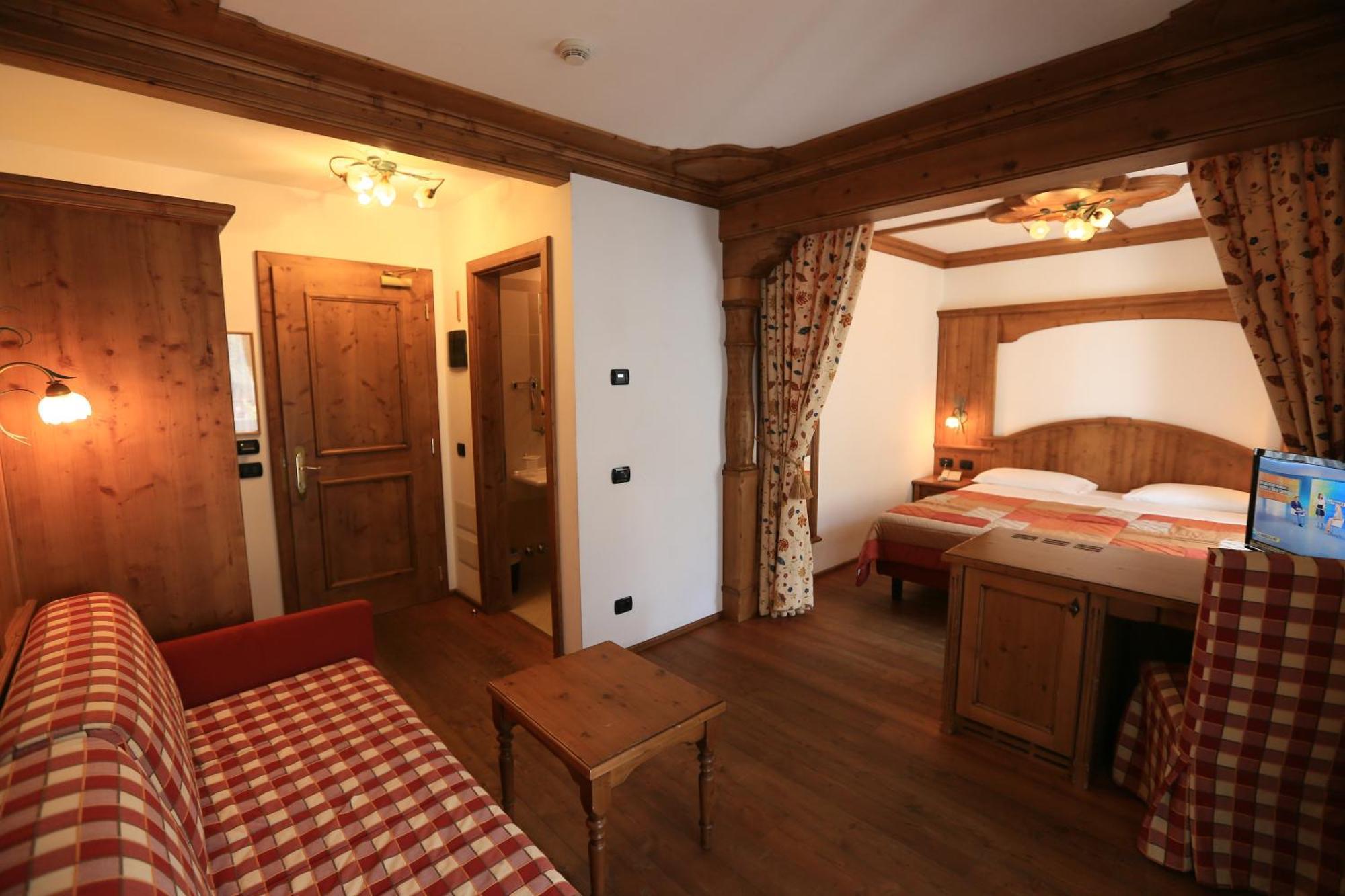 Hotel Laurin Канацеї Екстер'єр фото