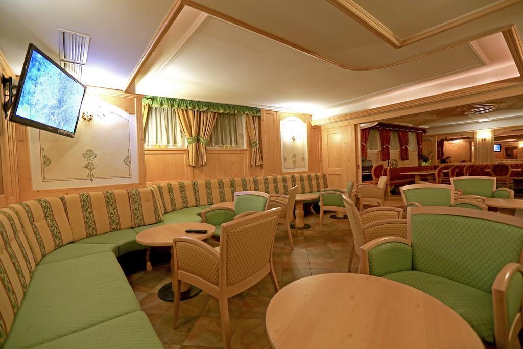Hotel Laurin Канацеї Екстер'єр фото