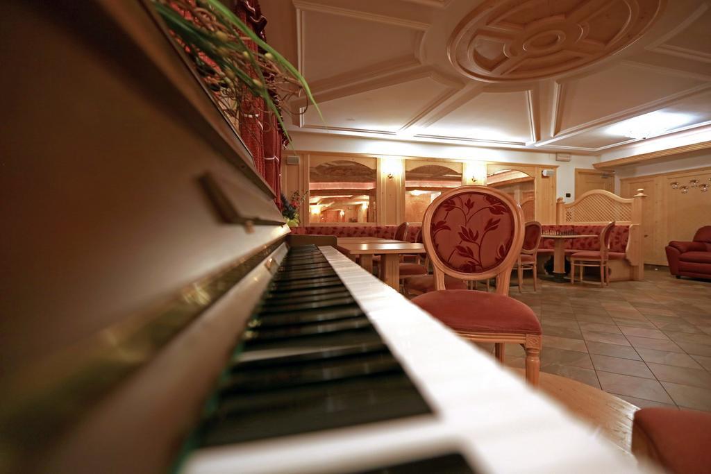 Hotel Laurin Канацеї Екстер'єр фото